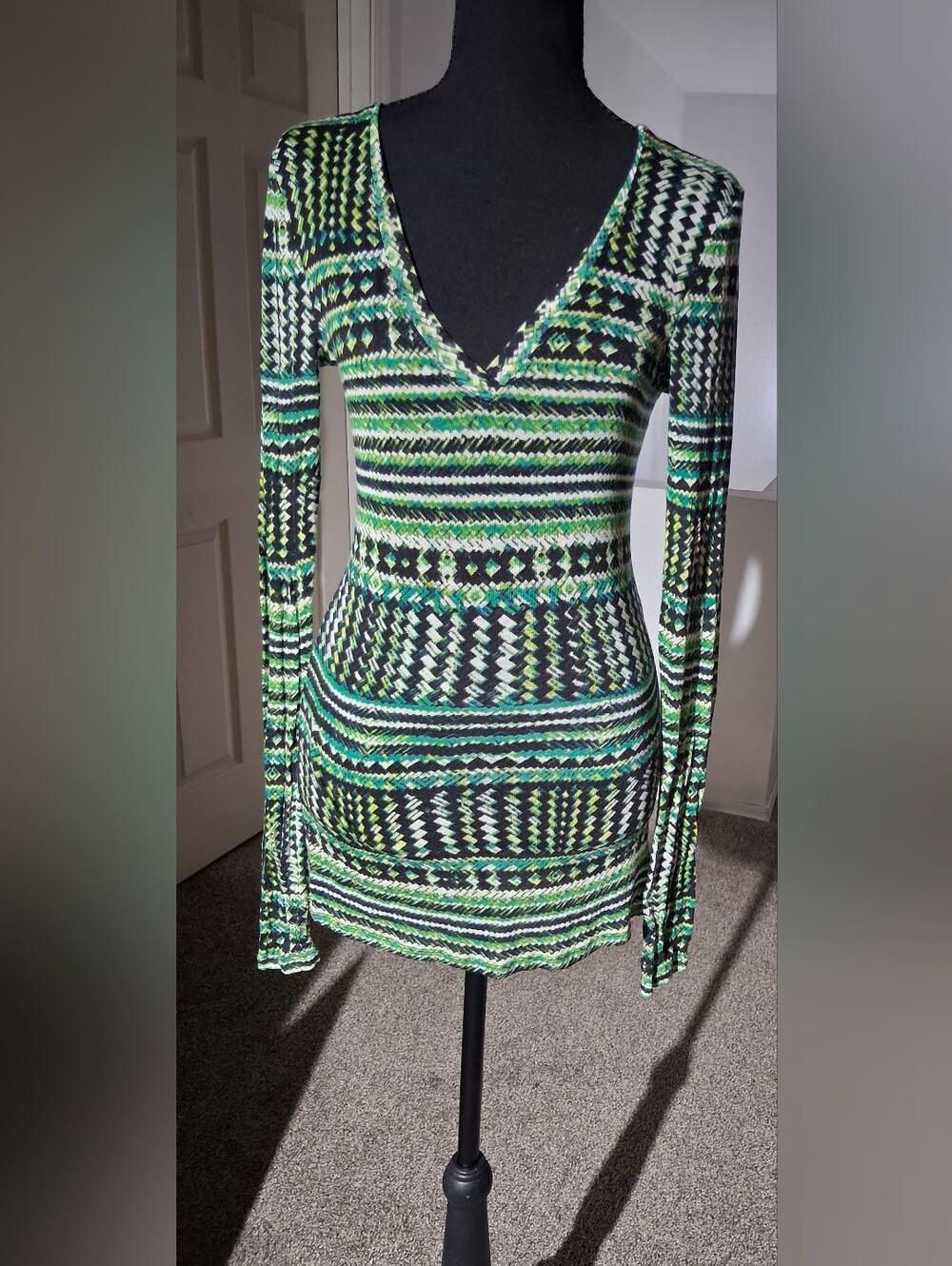 Green Patterned V-Neck Long Sleeve Sheer Top